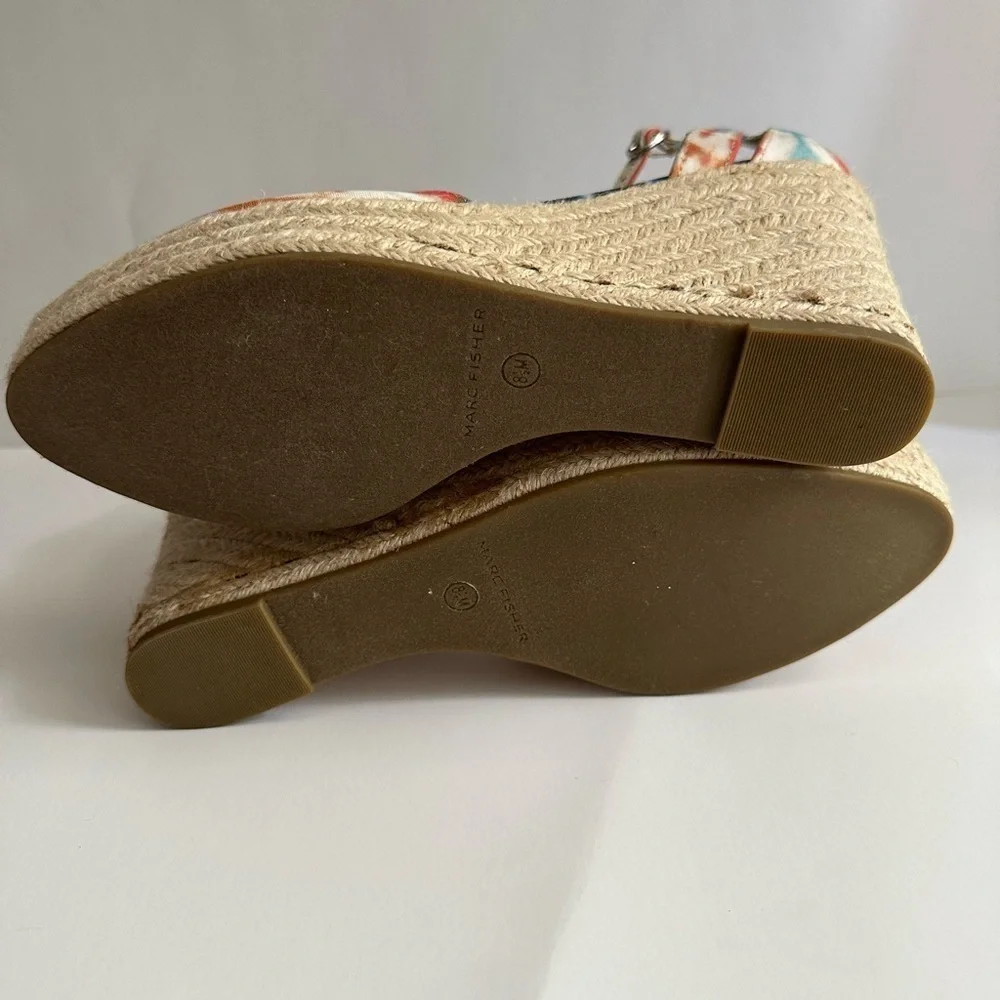 Marc Fisher nwot step